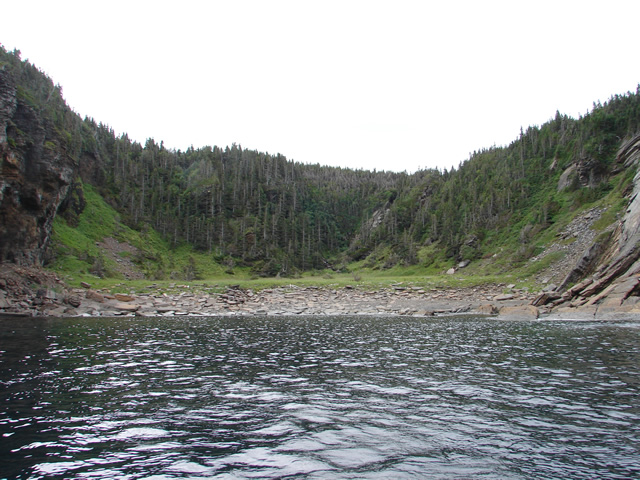 The beach is steep and landing is not easy at Pilier.